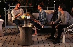 Meble Allibert na tarasie